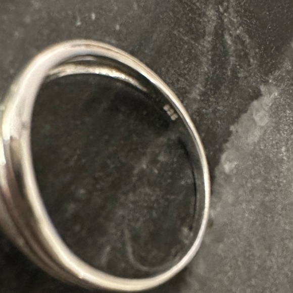 Sterling Silver Simple Ring - Picture 7 of 8